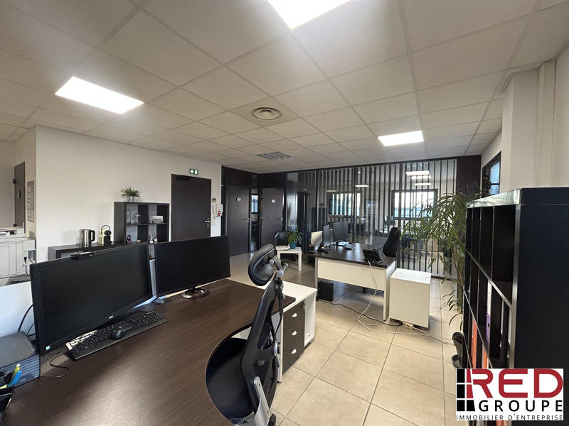 Bureau - 244 m²