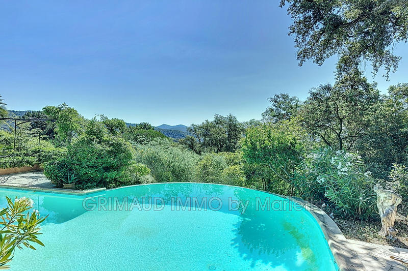 Villa - 180 m² - 6 pièces