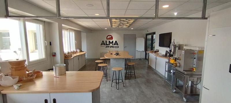 Entrepôt - 1 120 m² - 20 pièces