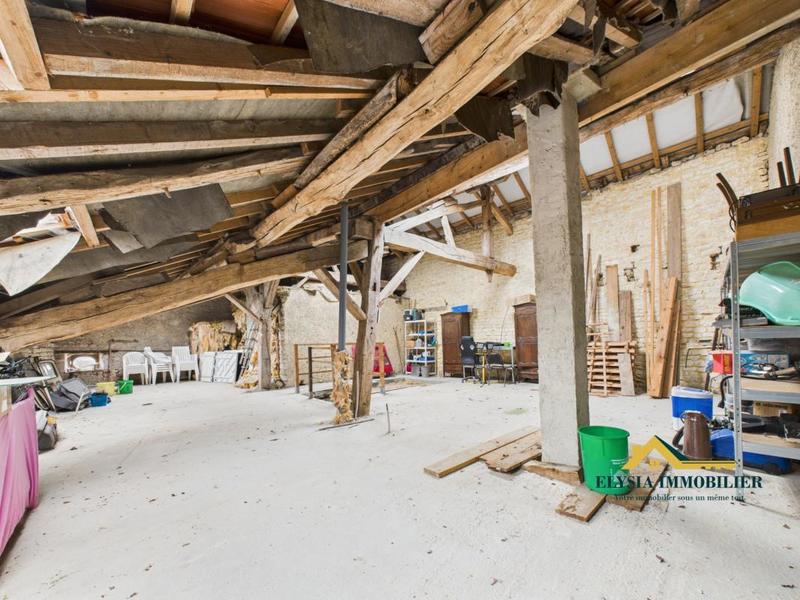 Maison - 231 m² - 2 pièces