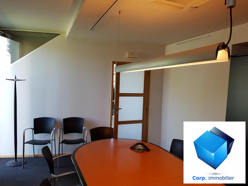 Bureau - 502 m²