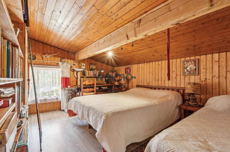 Châlet - 256 m² - 9 pièces