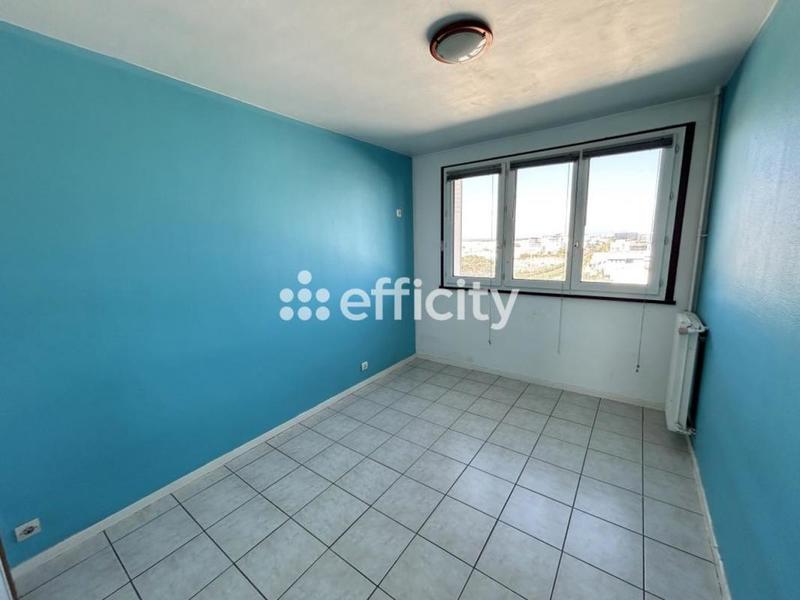 Appartement - 77 m² - 4 pièces