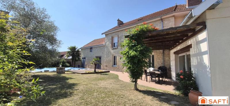 Maison - 275 m² - 11 pièces