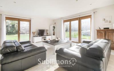 Maison - 189 m² - 6 pièces