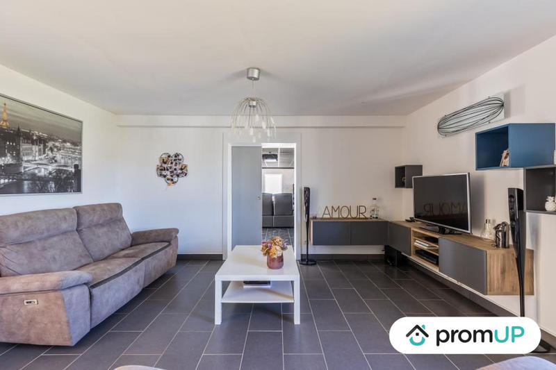 Villa - 234 m² - 7 pièces