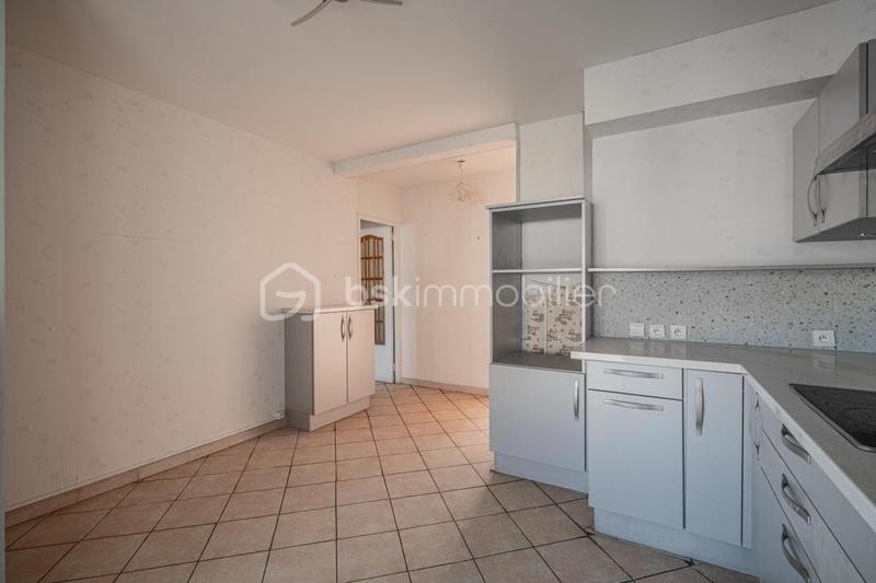 Appartement - 83 m² - 5 pièces