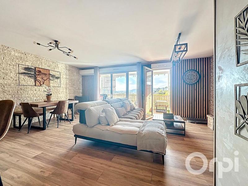 Appartement - 80 m² - 4 pièces