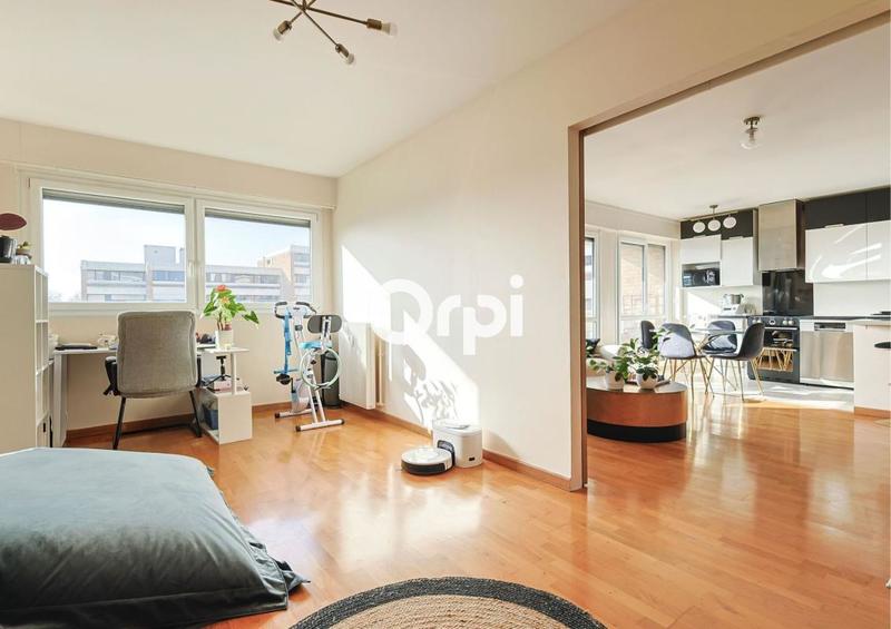 Appartement - 84 m² - 4 pièces