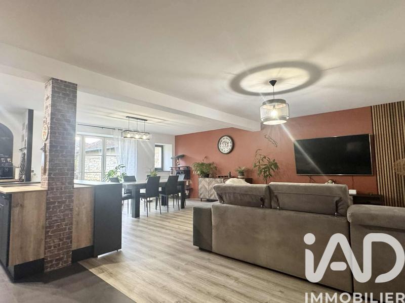 Maison - 223 m² - 7 pièces