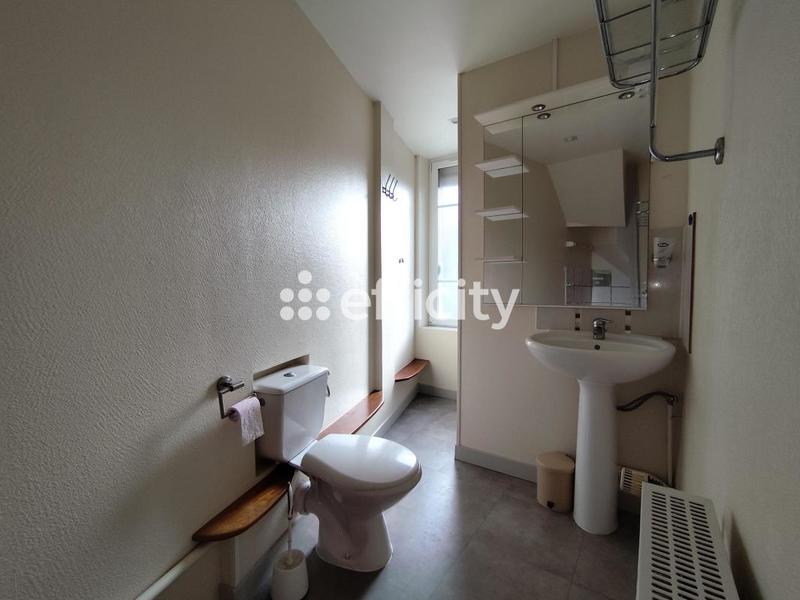 Maison - 194 m² - 8 pièces