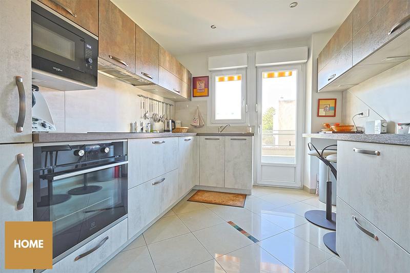 Appartement - 110 m² - 5 pièces