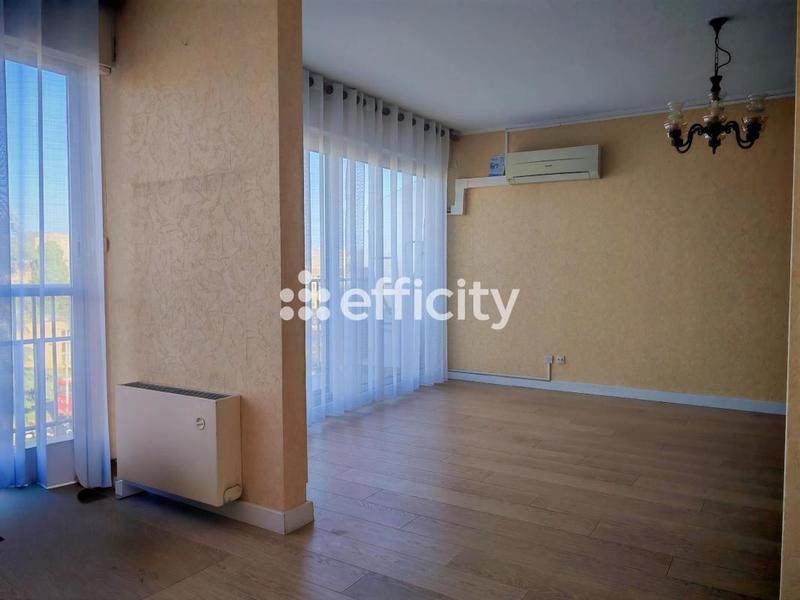Appartement - 90 m² - 4 pièces