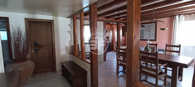 Maison - 200 m² - 6 pièces