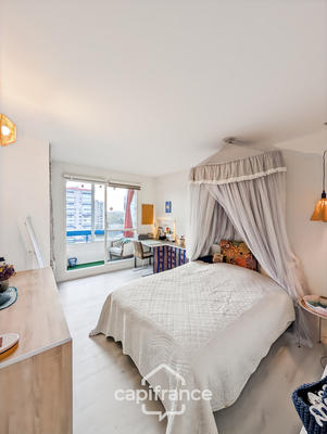 Appartement - 80 m² - 5 pièces