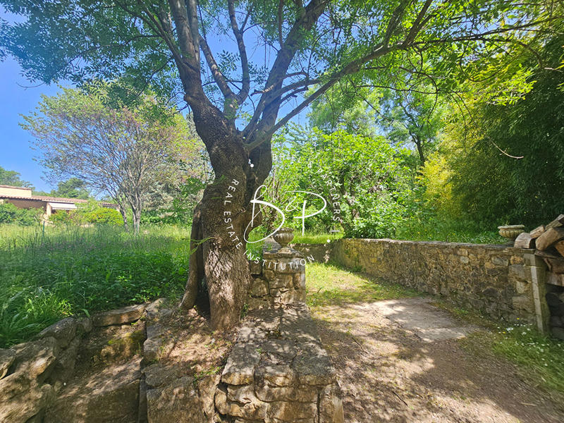 Maison - 187 m² - 4 pièces