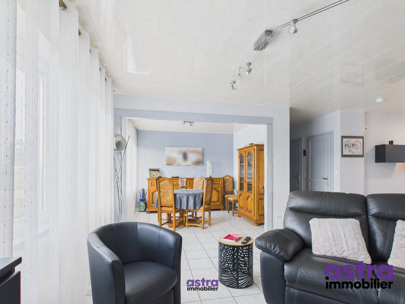 Maison - 180 m² - 6 pièces