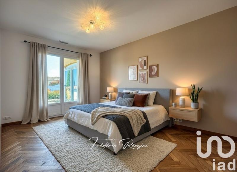 Maison - 200 m² - 9 pièces