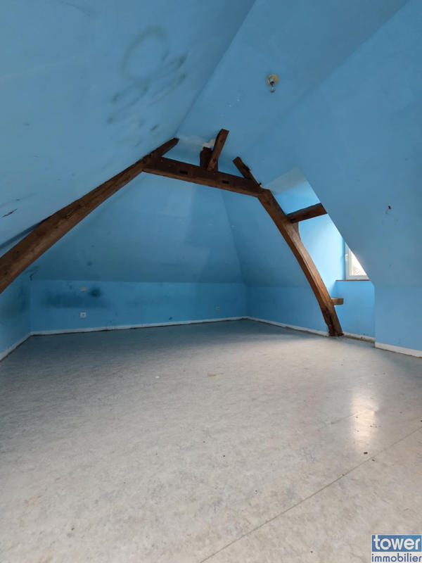 Maison - 295 m² - 16 pièces