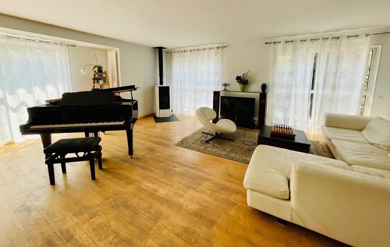 Maison - 210 m² - 7 pièces