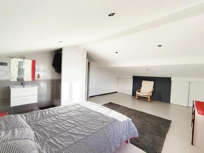 Maison - 229 m² - 9 pièces