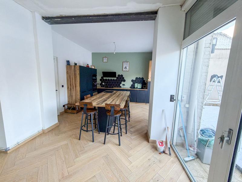 Maison - 140 m² - 5 pièces