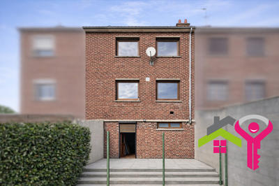 Maison - 80 m² - 4 pièces