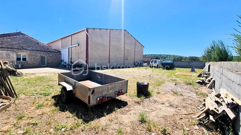 Parking / Garage - 620 m²