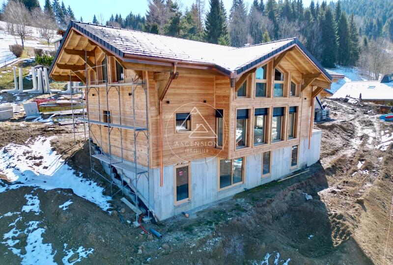 Châlet - 276 m² - 8 pièces