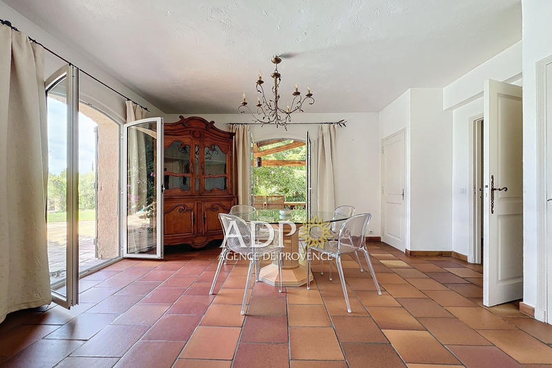 Maison - 194 m² - 6 pièces