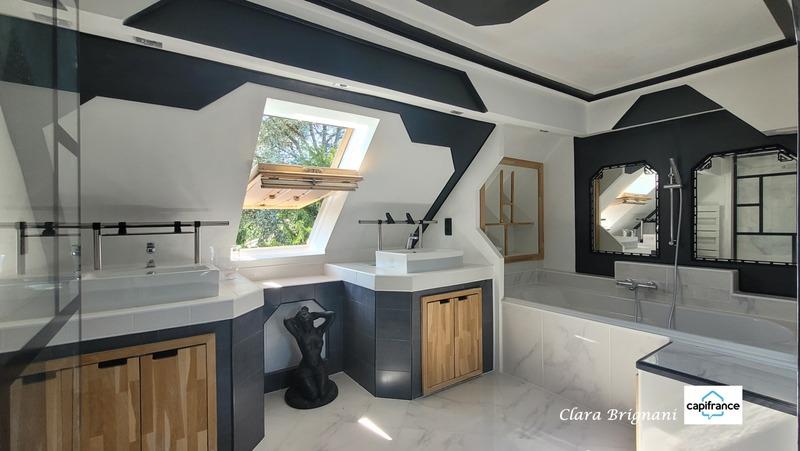 Maison de ville - 191 m² - 11 pièces