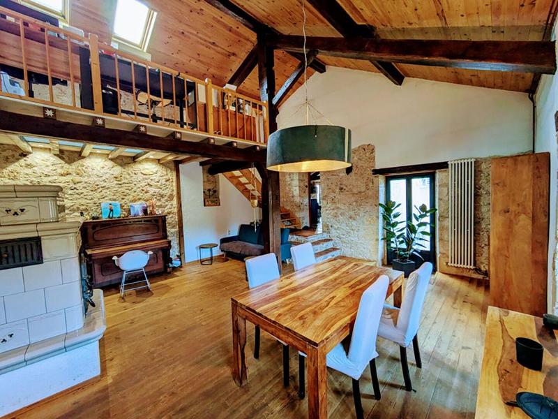 Maison - 224 m² - 7 pièces