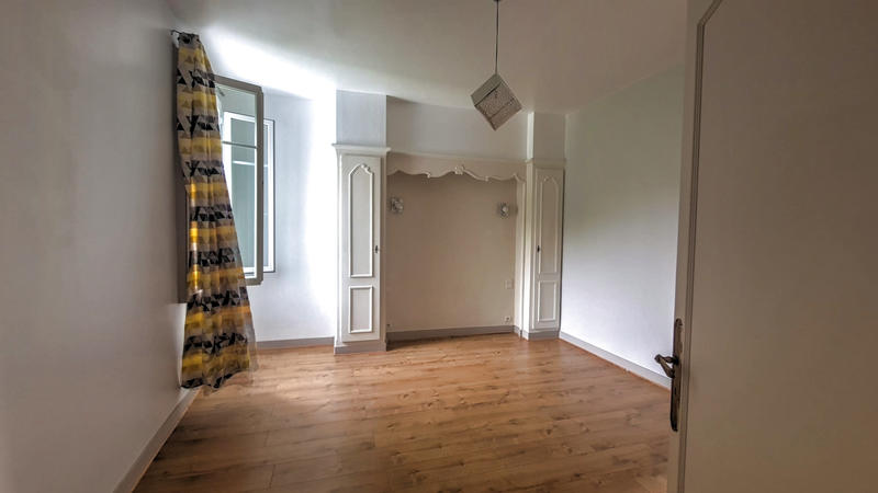 Maison - 196 m² - 8 pièces