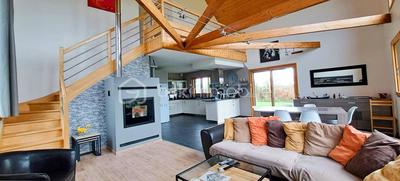 Maison - 168 m² - 8 pièces