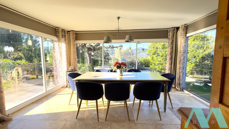 Maison - 190 m² - 7 pièces