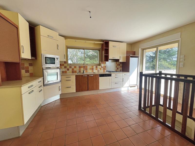 Maison ancienne - 228 m² - 7 pièces