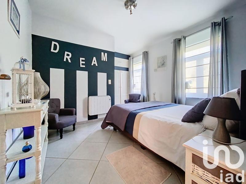 Maison - 208 m² - 9 pièces