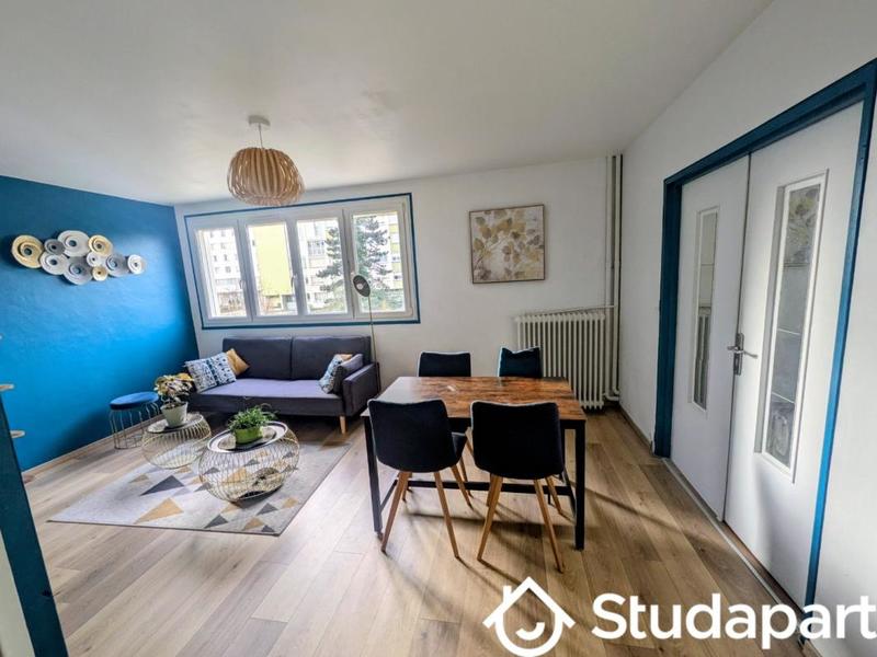 Chambre - 12 m² - 1 pièce