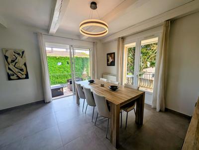 Maison - 163 m² - 8 pièces