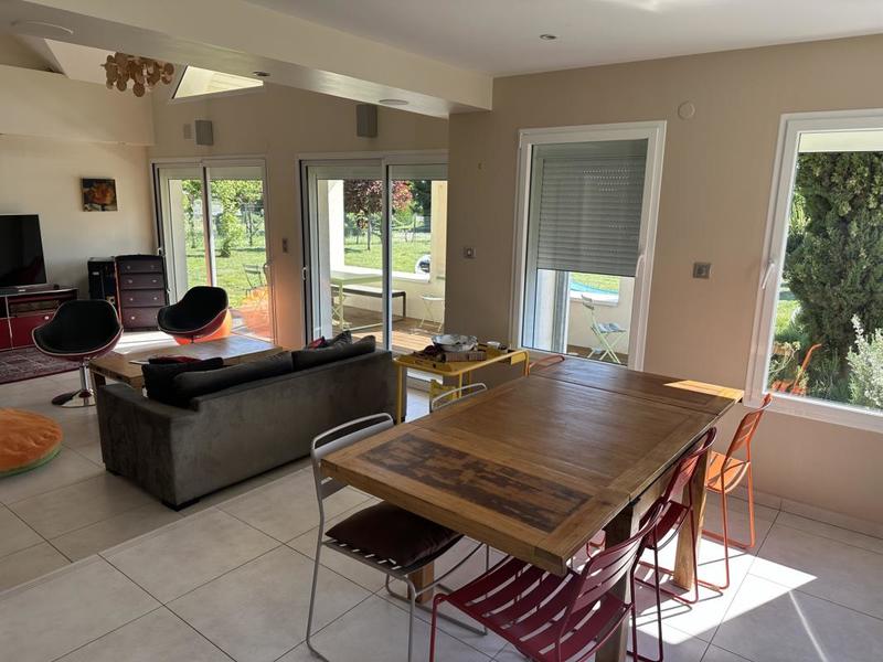 Villa - 147 m² - 8 pièces