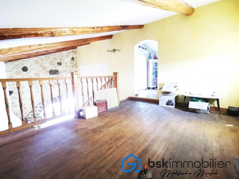 Maison - 208 m² - 7 pièces