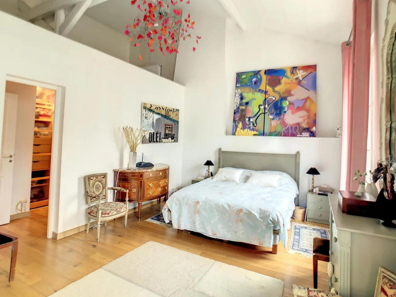 Maison - 287 m² - 7 pièces