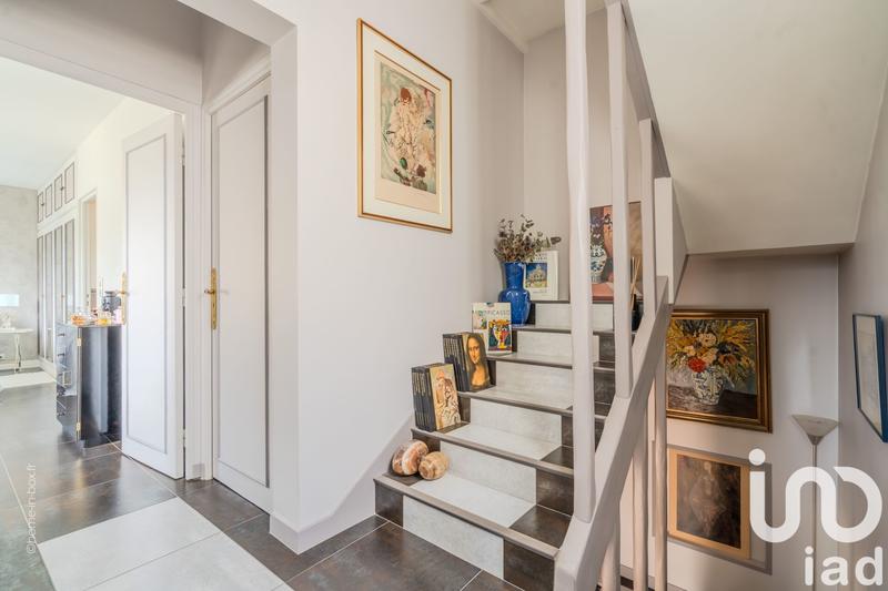 Maison - 184 m² - 8 pièces