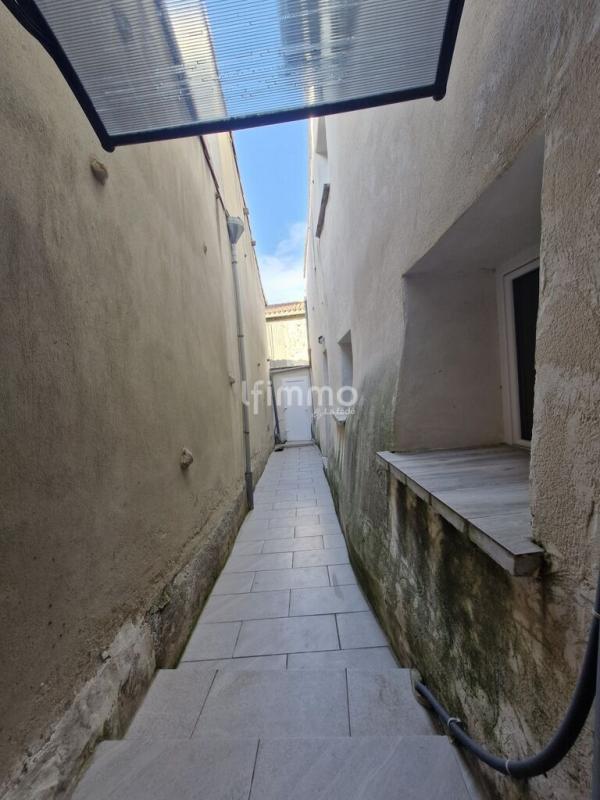 Immeuble - 104 m² - 6 pièces