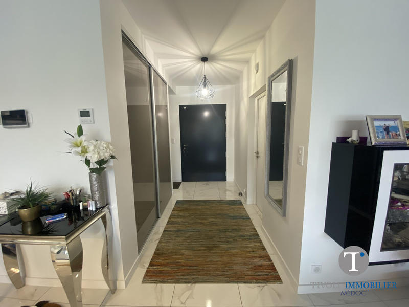 Maison contemporaine - 169 m² - 6 pièces