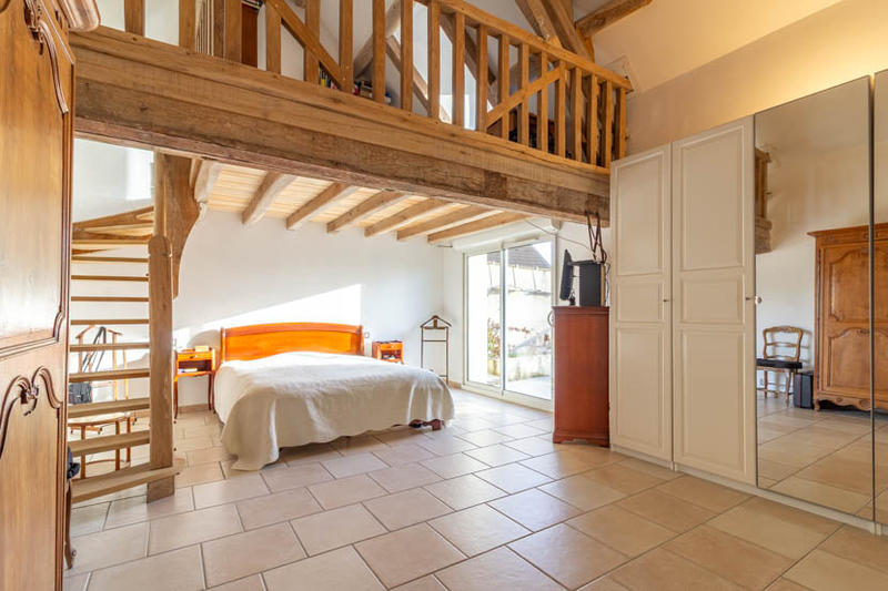 Maison - 196 m² - 7 pièces