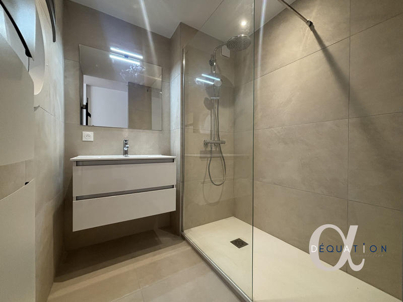 Appartement - 111 m² - 3 pièces