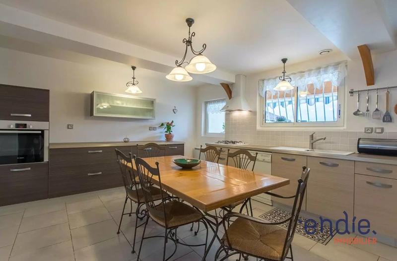 Maison - 104 m² - 5 pièces