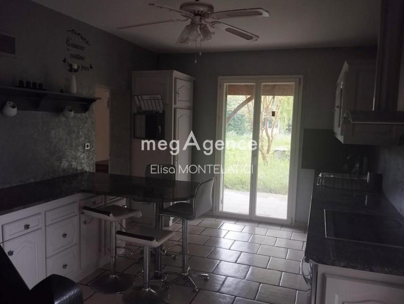 Maison de village - 225 m² - 8 pièces