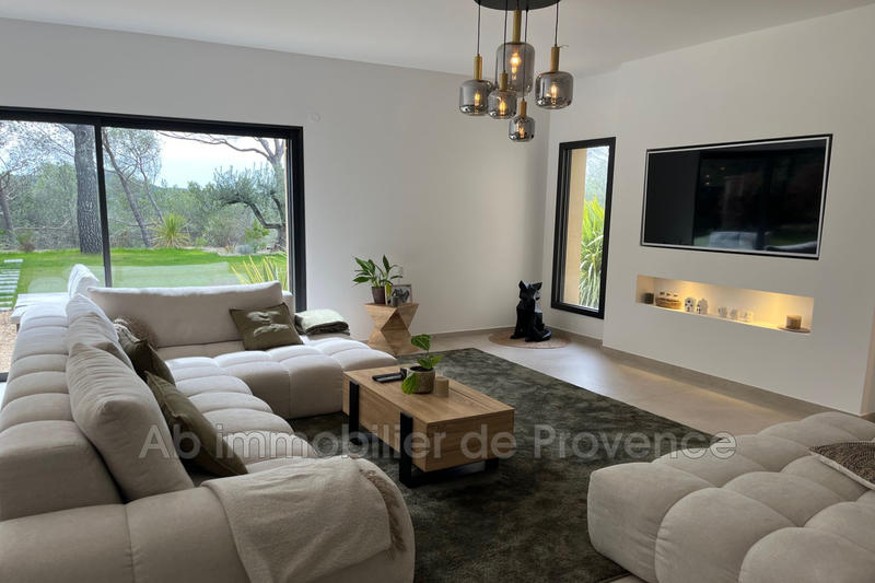 Maison contemporaine - 83 m² - 6 pièces